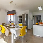 House Emjalemi * Pula