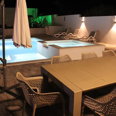 Διαμέρισμα House Emjalemi *