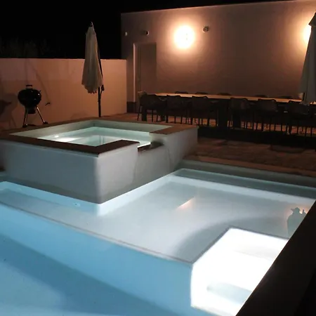 House Emjalemi Πούλα