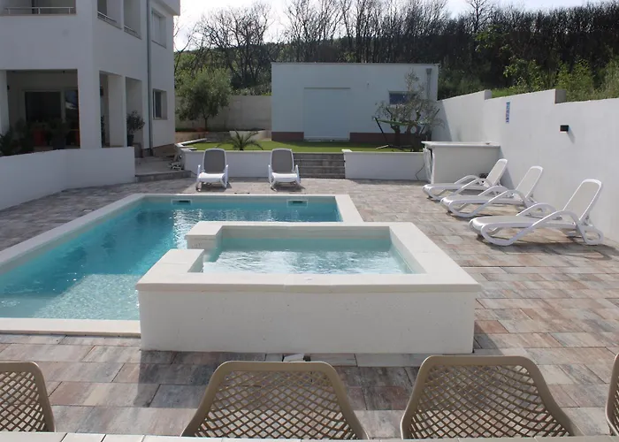 House Emjalemi Lejlighed Pula