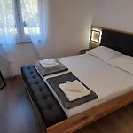 House Emjalemi Apartman