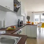 House Emjalemi דירה *