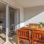House Emjalemi *
