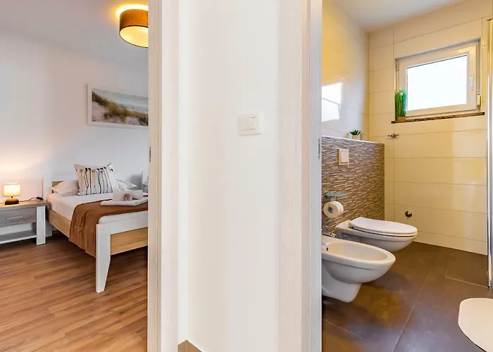 House Emjalemi Appartamento Pola