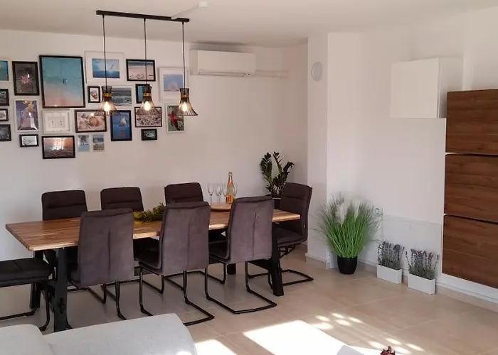 House Emjalemi Daire *